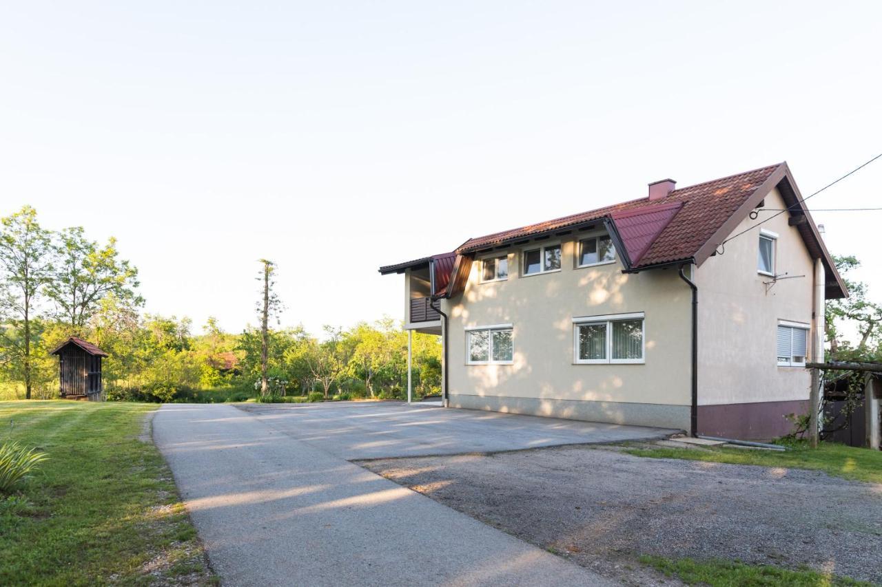 Apartman Medved Szluin Kültér fotó