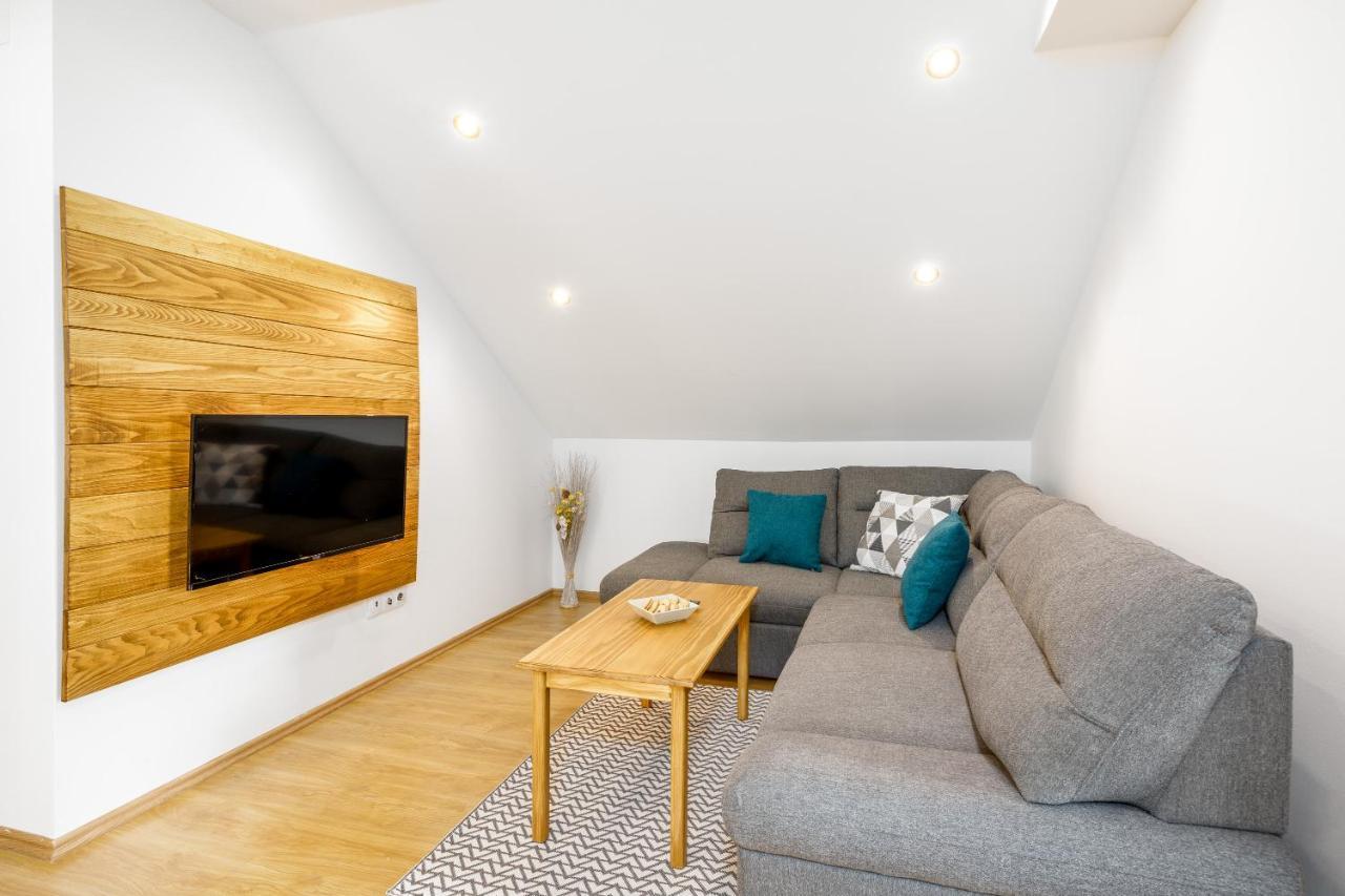Apartman Medved Szluin Kültér fotó