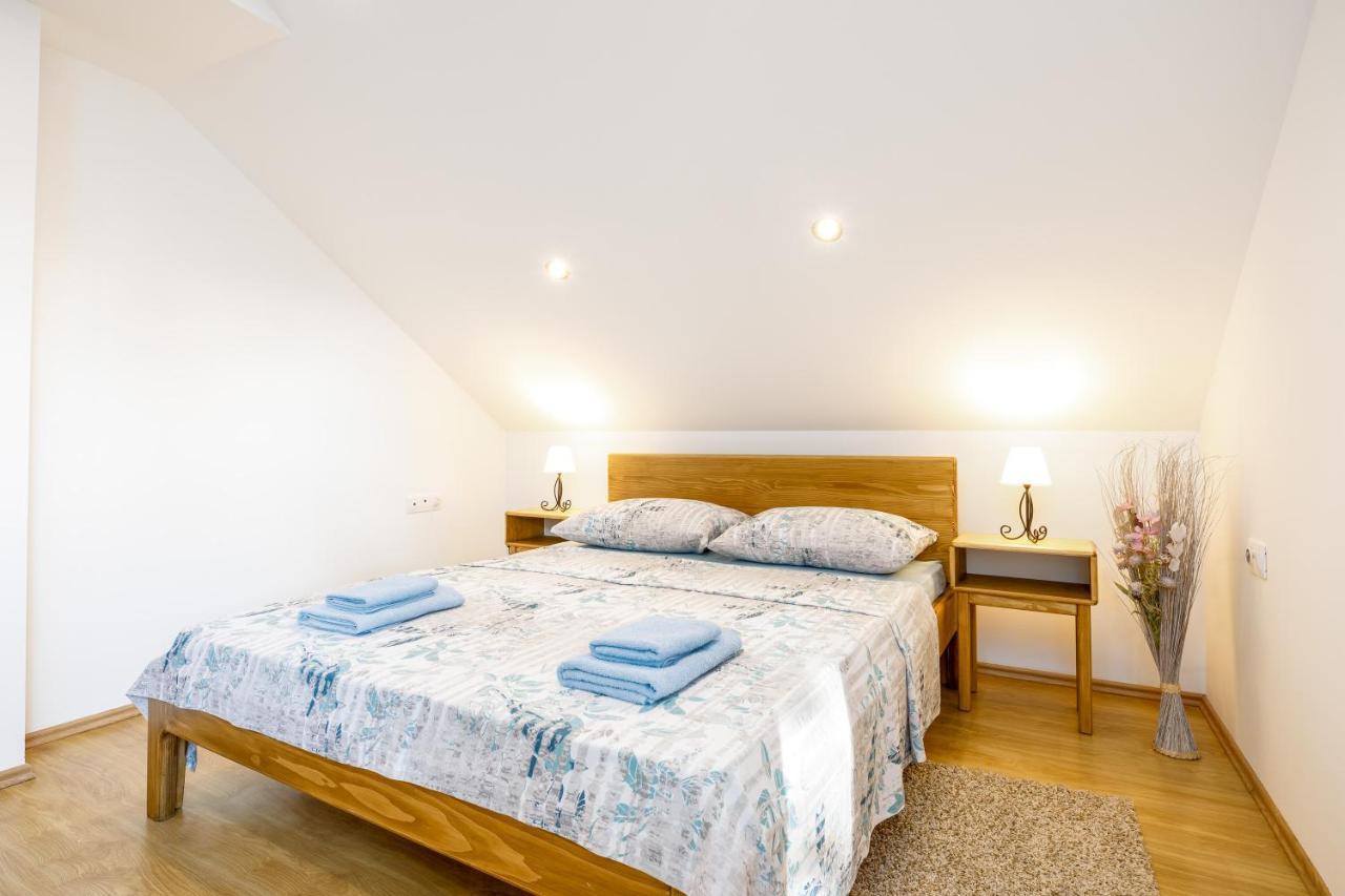 Apartman Medved Szluin Kültér fotó