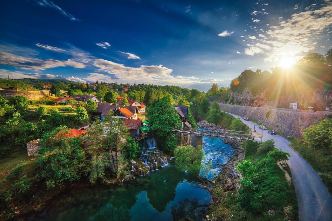 Apartman Medved Szluin Kültér fotó