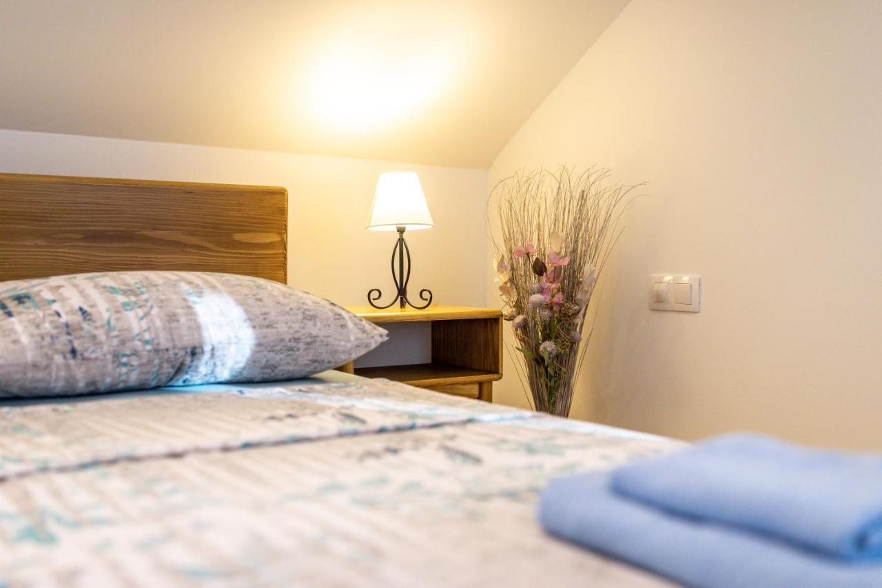 Apartman Medved Szluin Kültér fotó