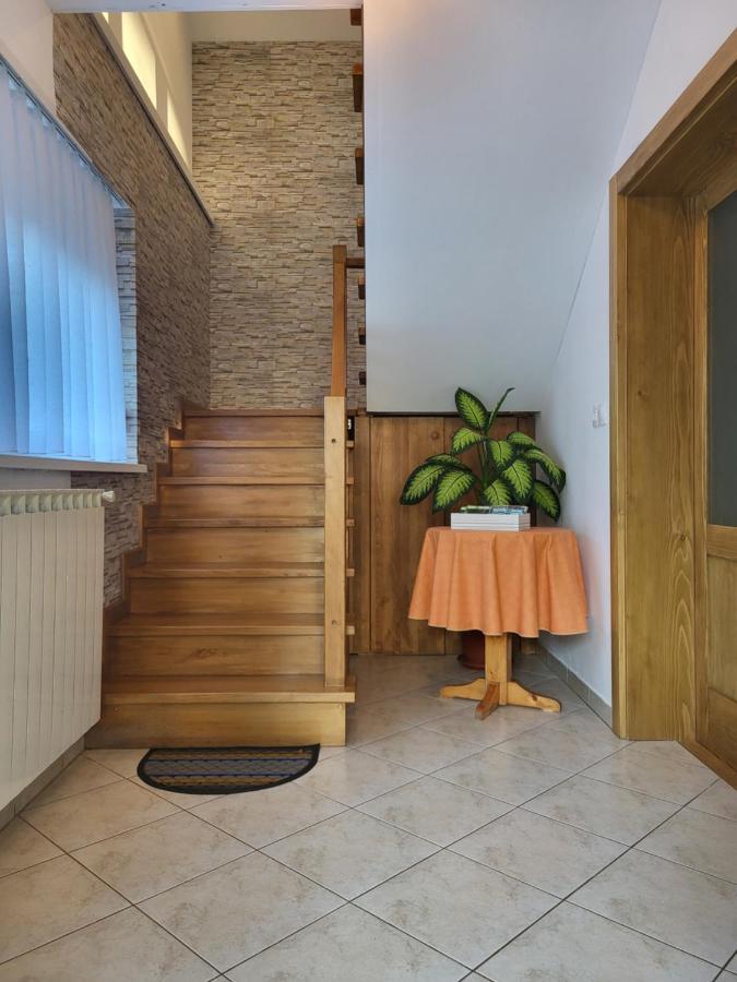 Apartman Medved Szluin Kültér fotó